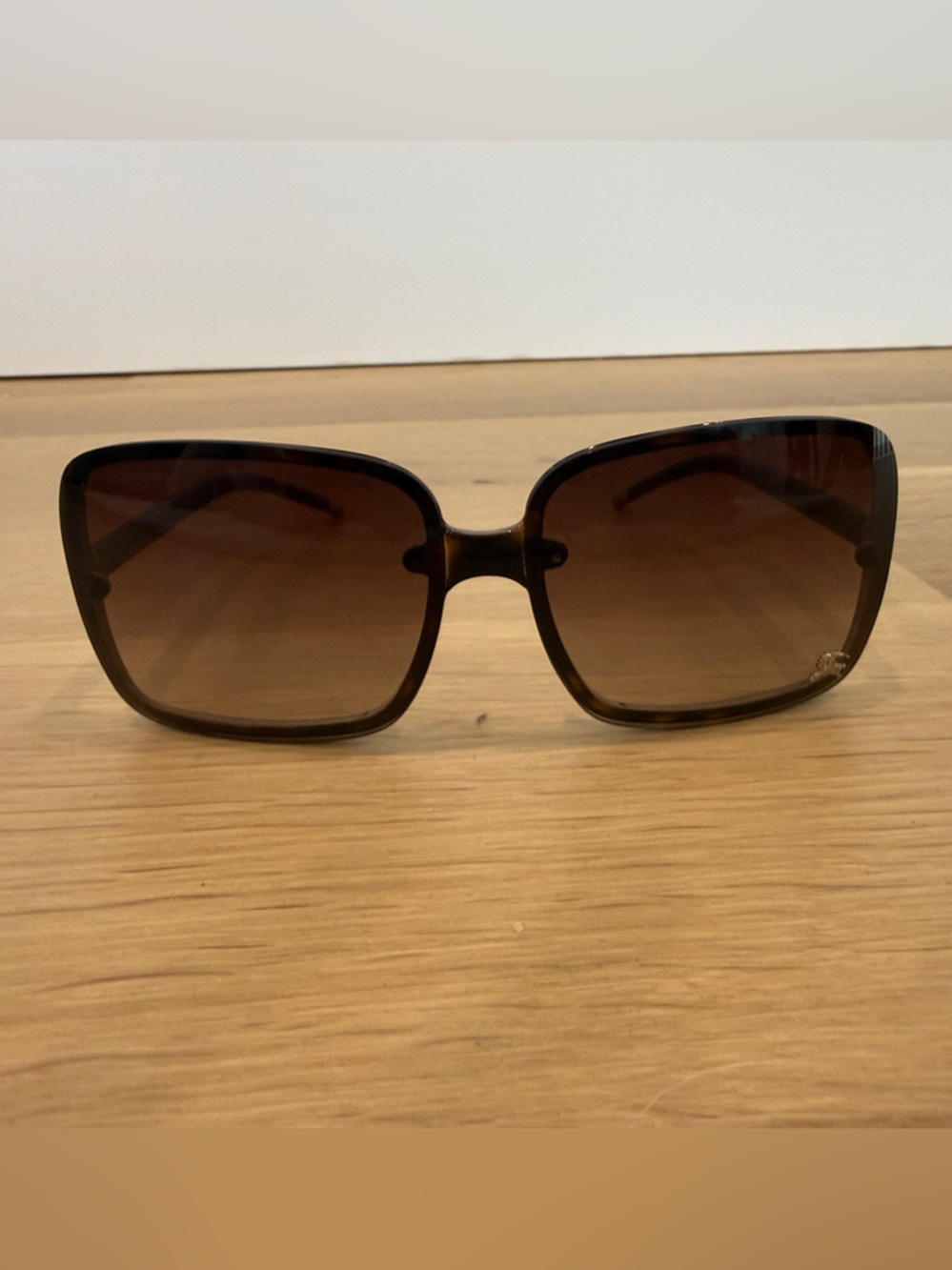 Burberry Brown Gradient Square Sunglasses